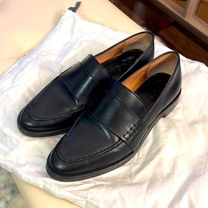 Leather classic Black loafer